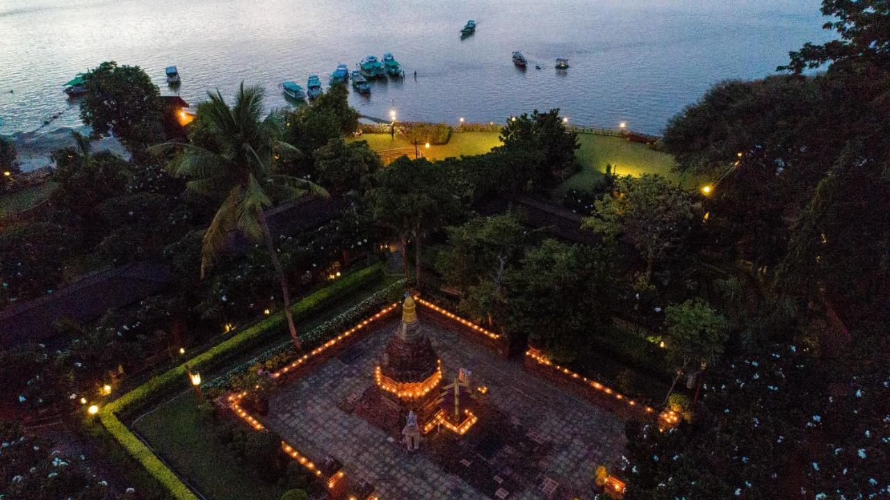 Aye Yar River View Resort Bagan Exteriör bild