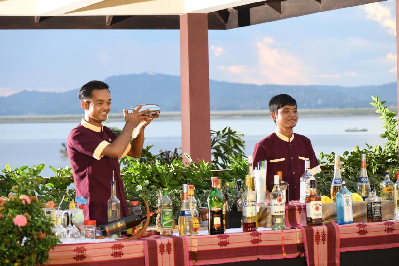 Aye Yar River View Resort Bagan Exteriör bild