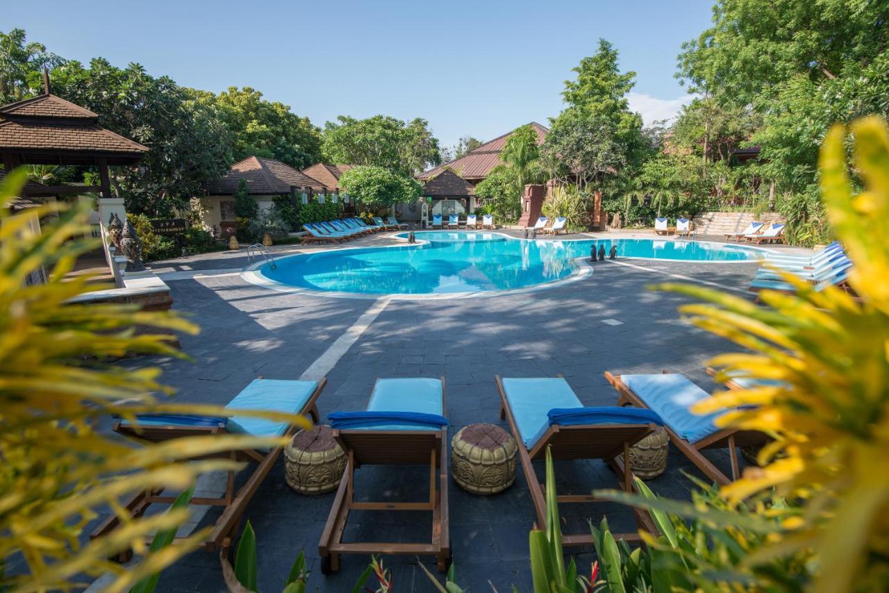 Aye Yar River View Resort Bagan Exteriör bild