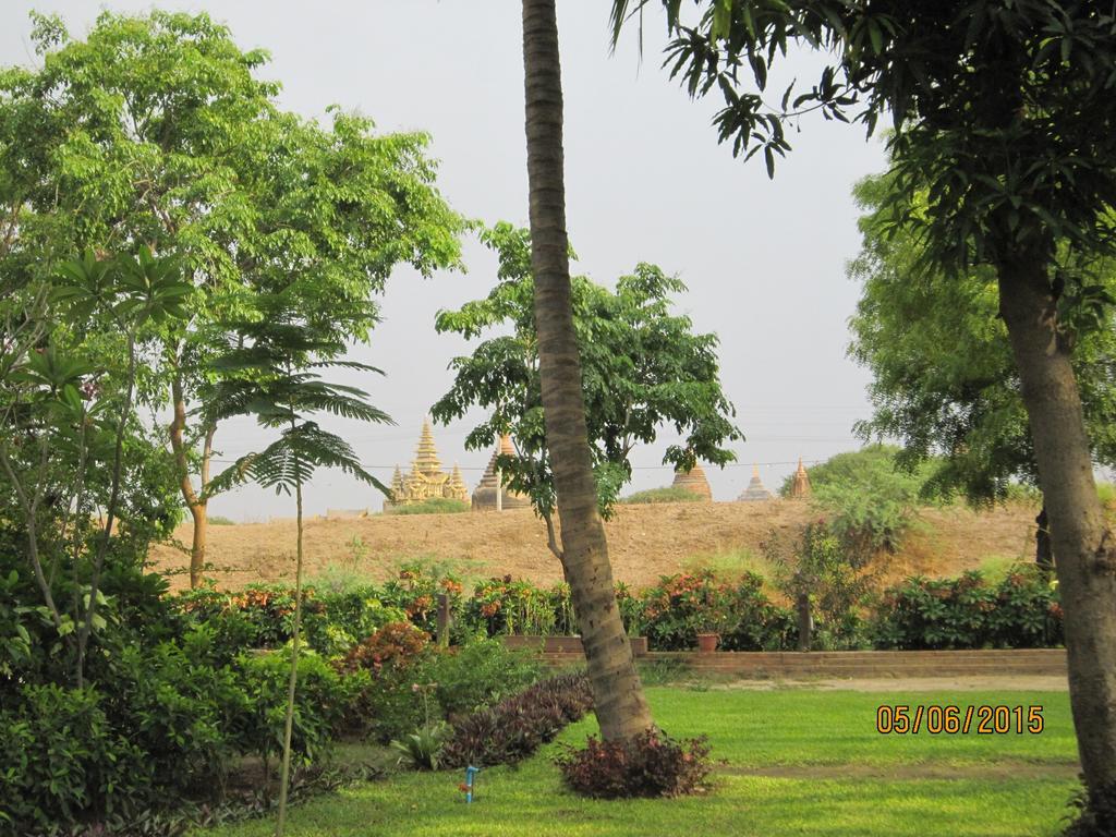 Aye Yar River View Resort Bagan Exteriör bild