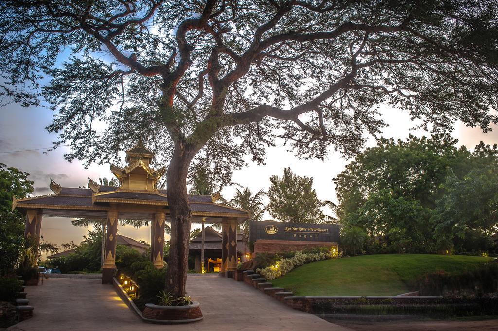 Aye Yar River View Resort Bagan Exteriör bild