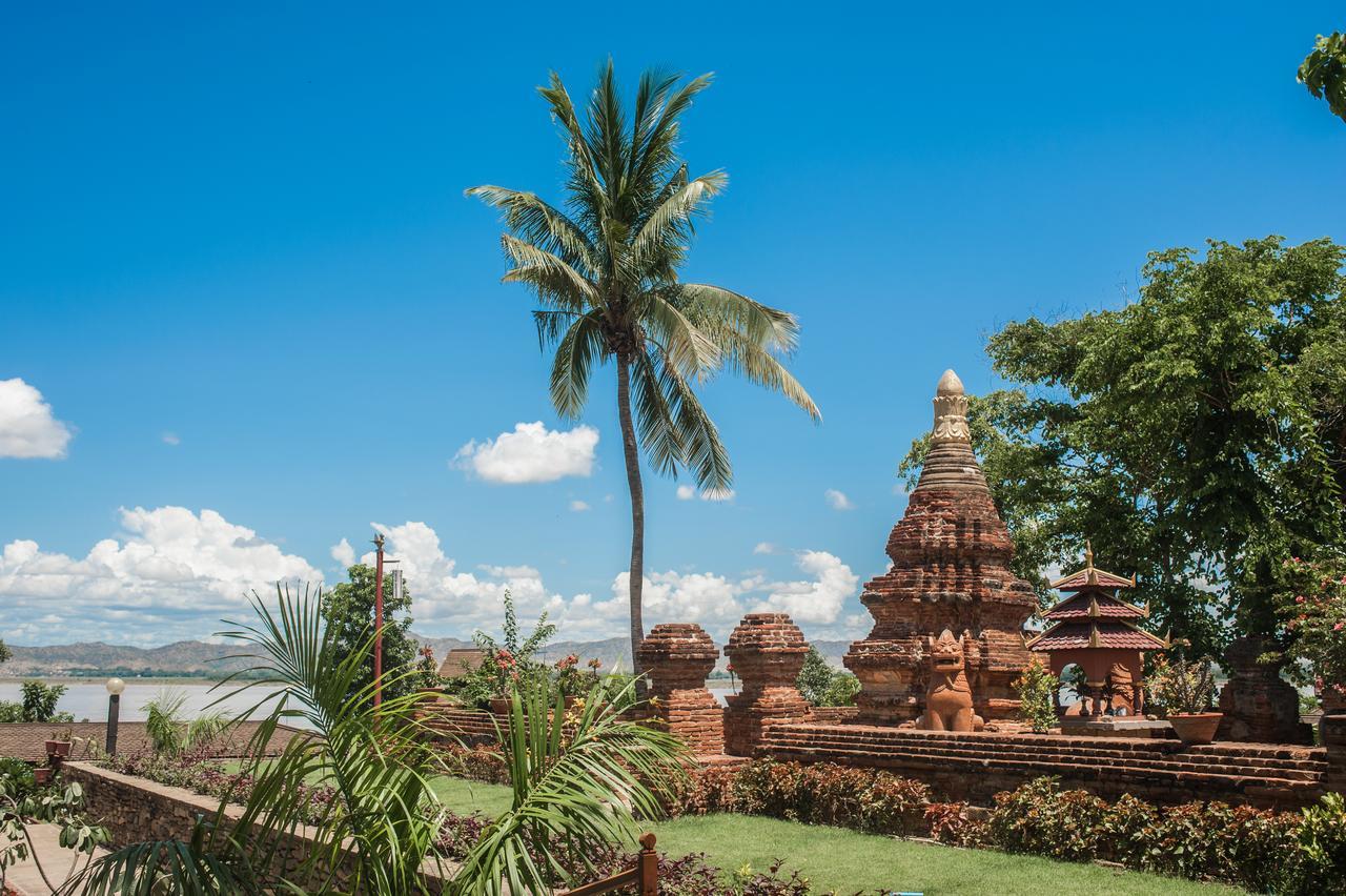 Aye Yar River View Resort Bagan Exteriör bild