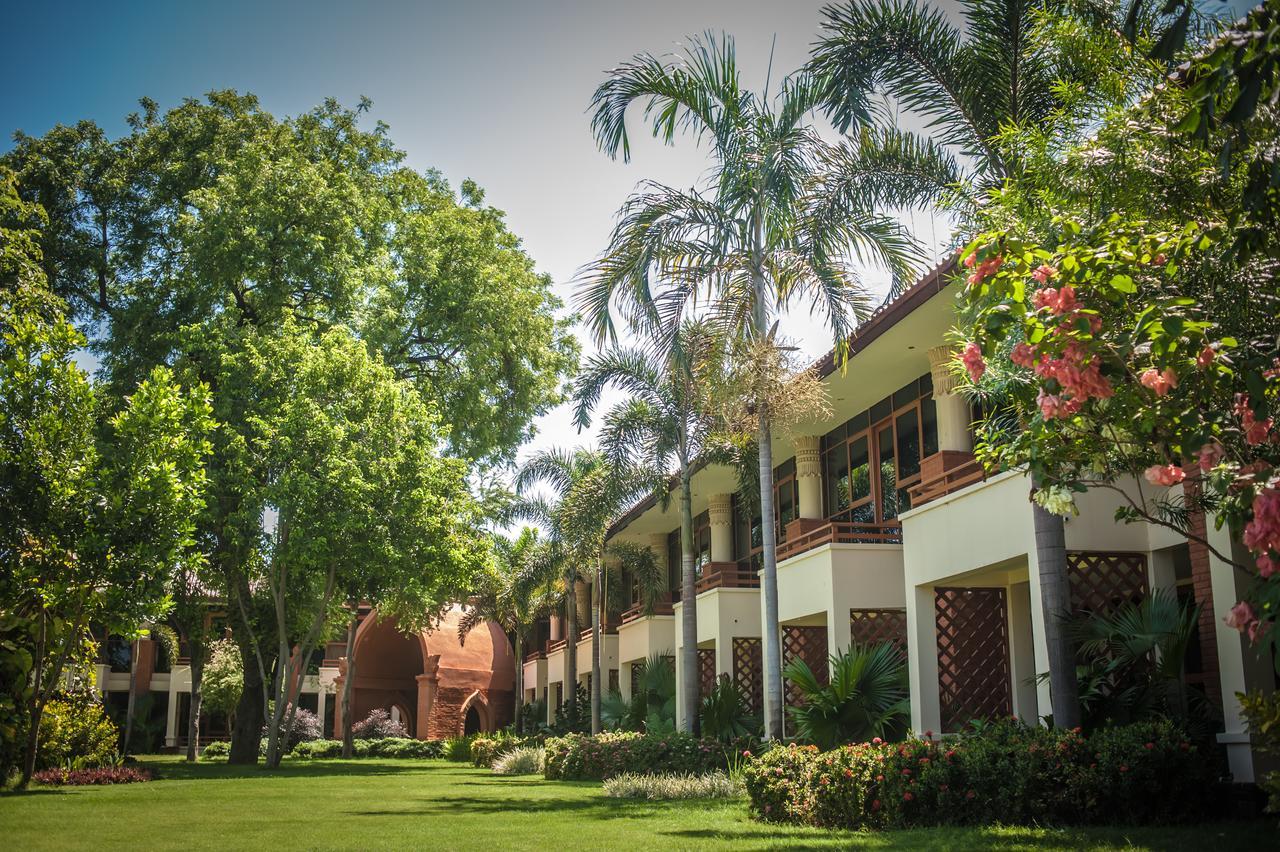 Aye Yar River View Resort Bagan Exteriör bild